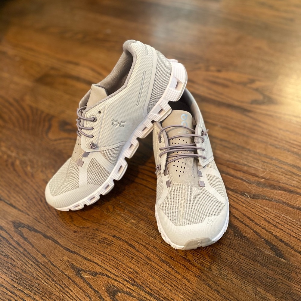On Cloud Swiss Running Shoes